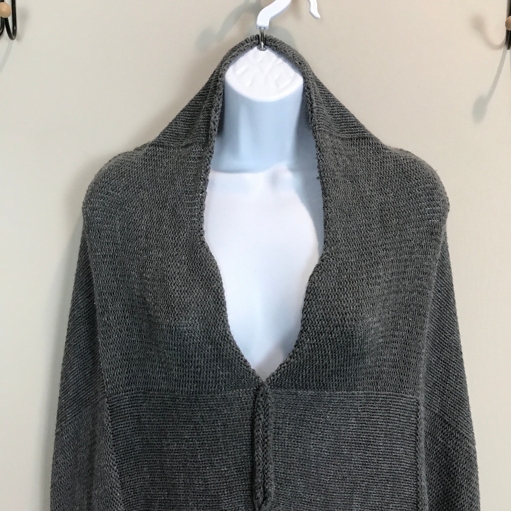 FOBYA Sweater Sz S/M